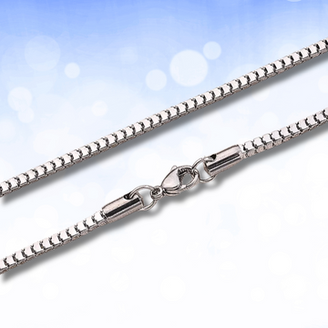 CORE BOX CHAIN NECKLACE