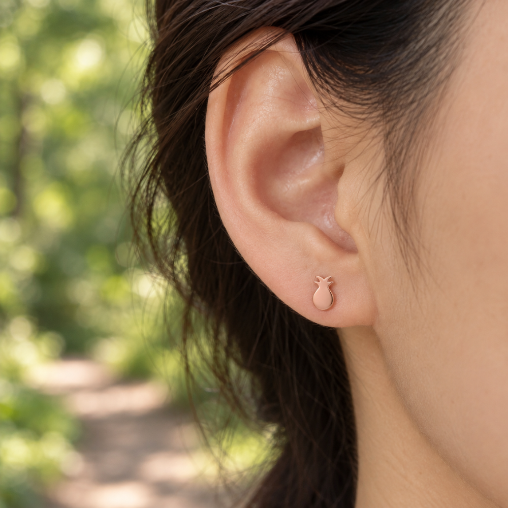 Pineapple studs