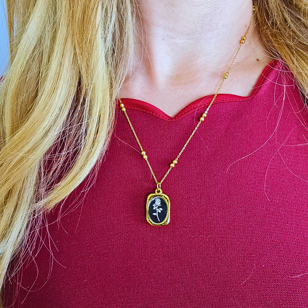 ROSIE NECKLACE