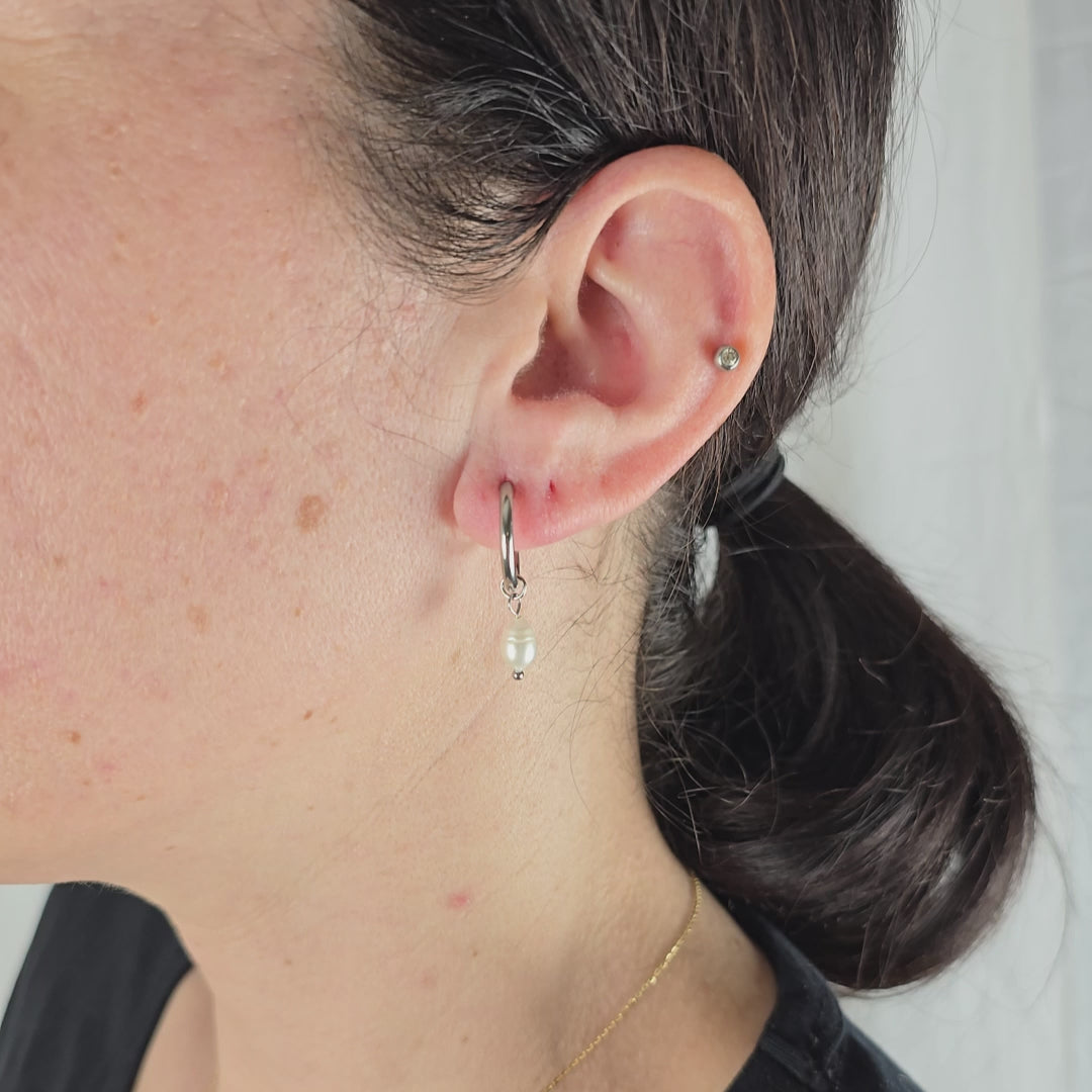 FRITA PEARL HOOPS