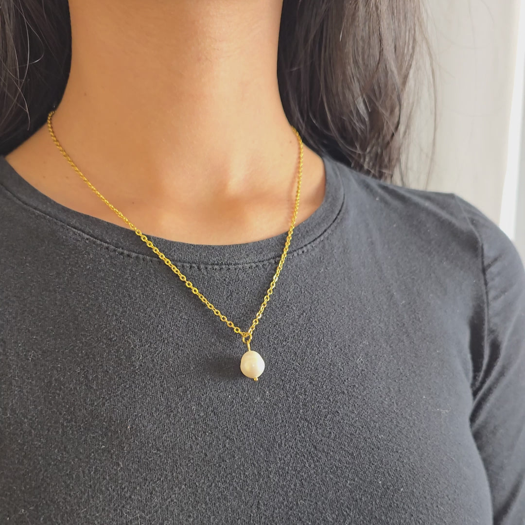 PEARL DROP NECKLACE