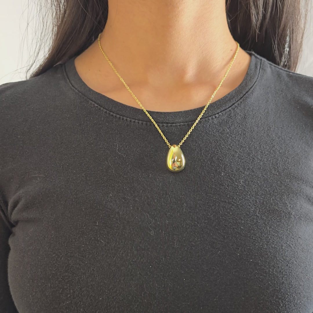 ESSENCE NECKLACE